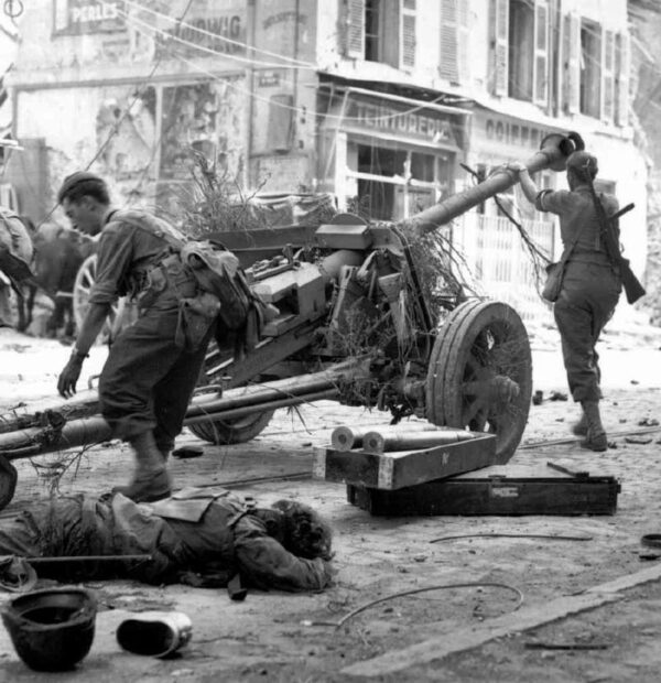 World War II: U.S. Army Images and National Archives Photos - Image 4