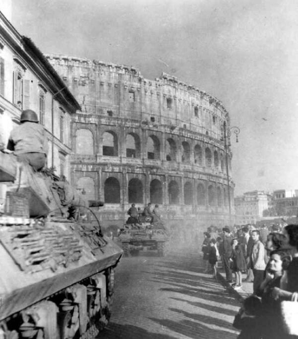 World War II: U.S. Army Images and National Archives Photos - Image 3